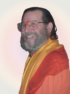 Swamiji-Satyananda-with-rainbow